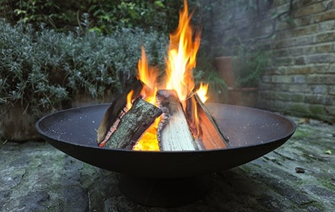 Fire pits & barbecues