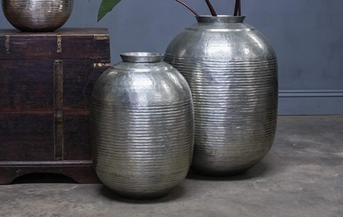 Pots & containers