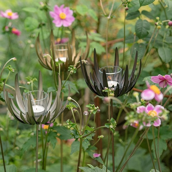 Flower stake tealight holder