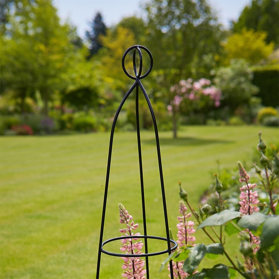 Constable obelisk - black Constable obelisk - black