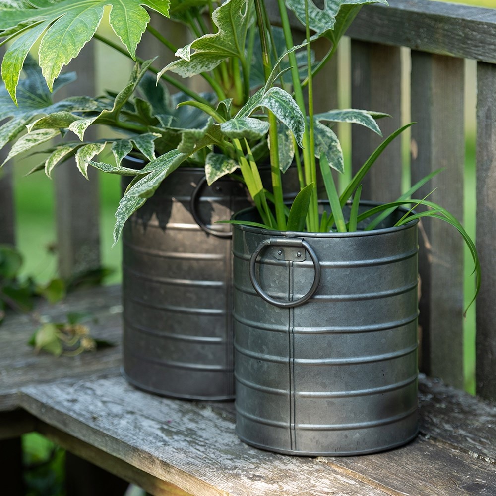 Galvanised cylinder pot
