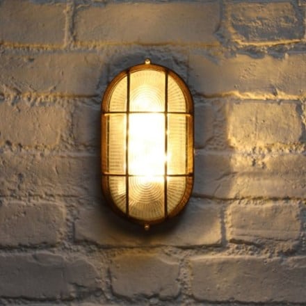Solar oval bulkhead wall light