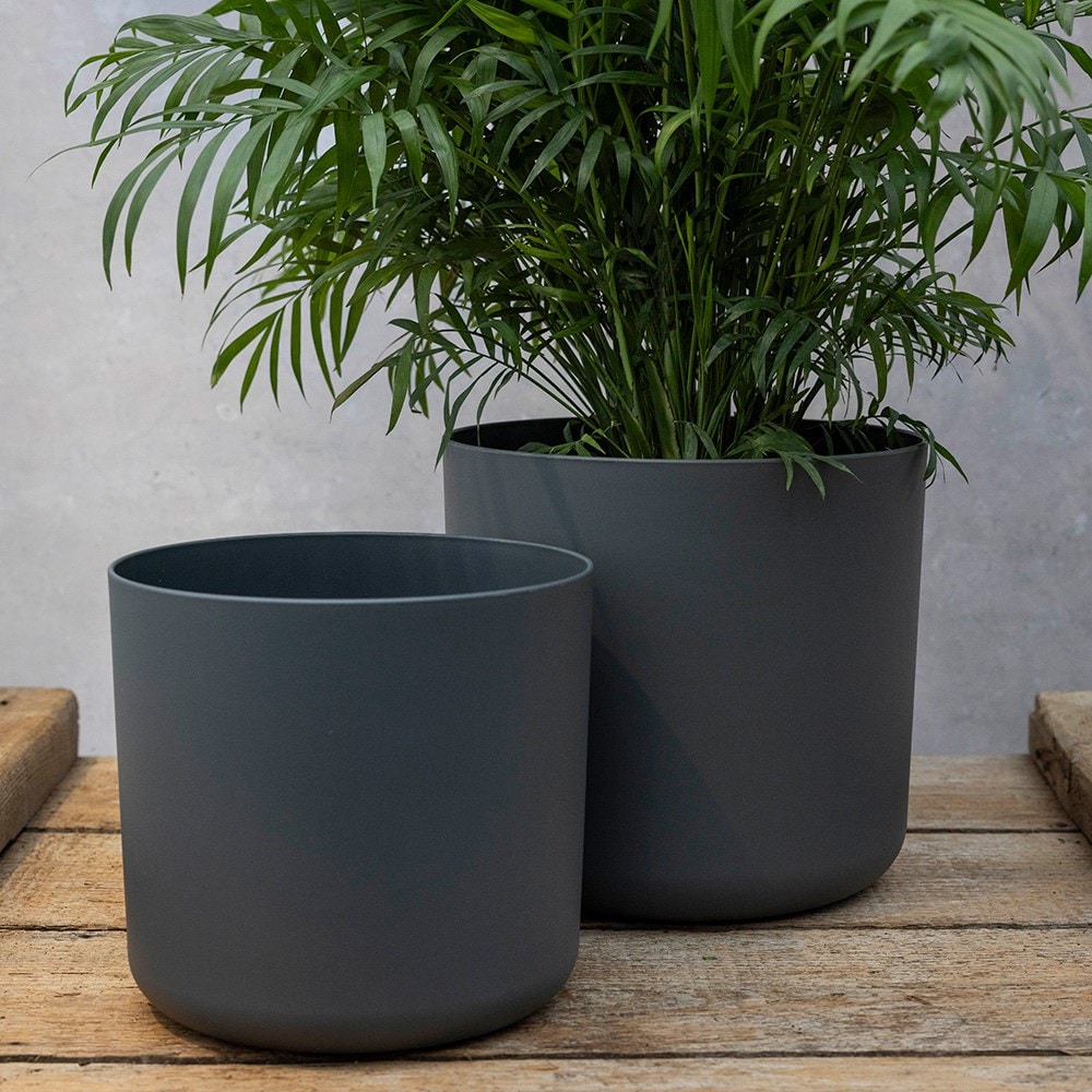 Straight edged plant pot - dark grey