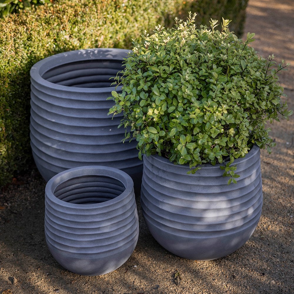 Set of three lightweight ridged pots - dark grey