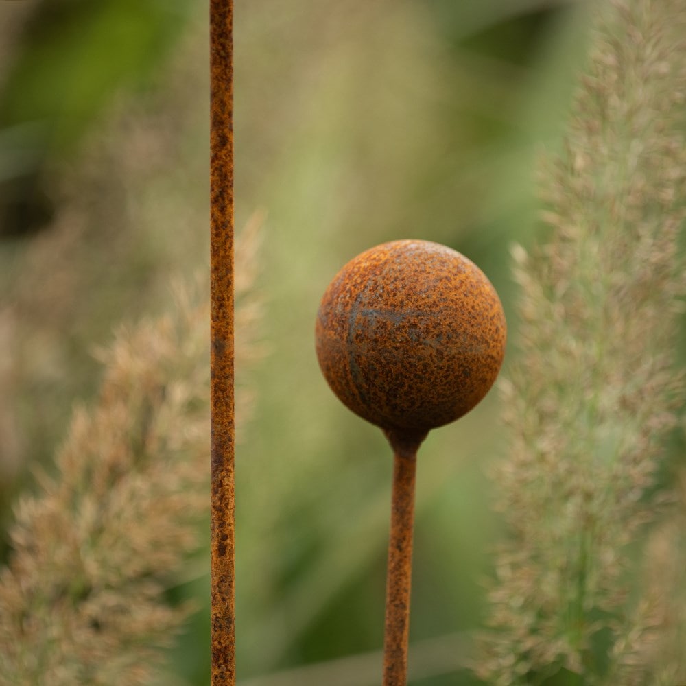 Multi ball cluster plant stake - rust 
