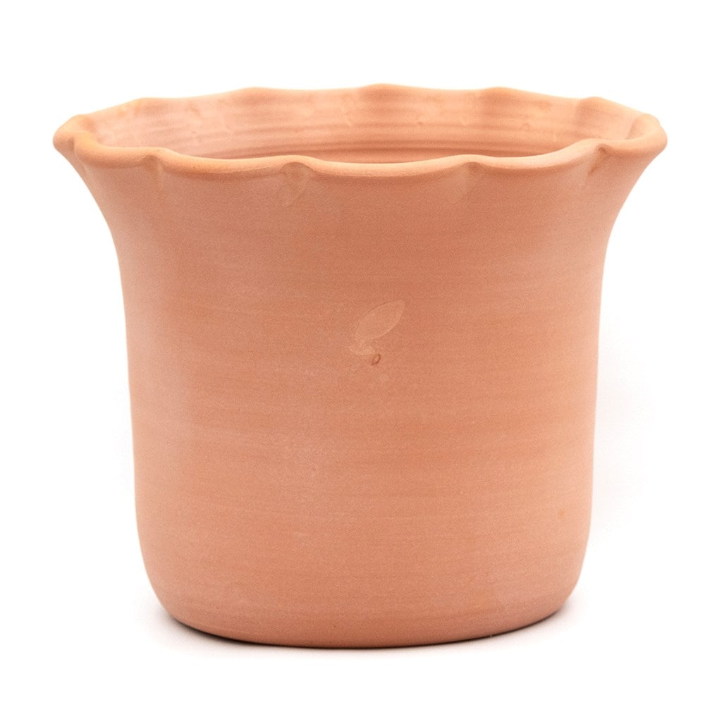 Terracotta ruffle pot 