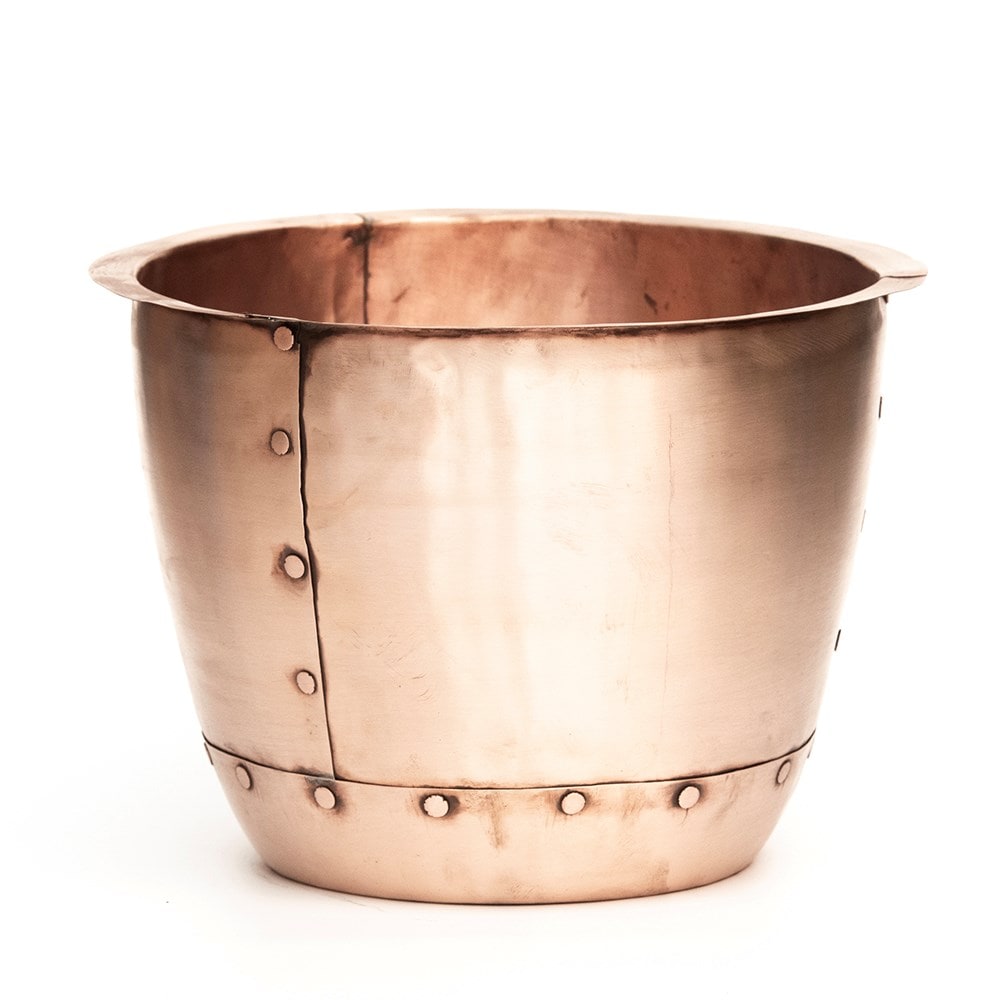 Riveted copper pot Riveted copper pot