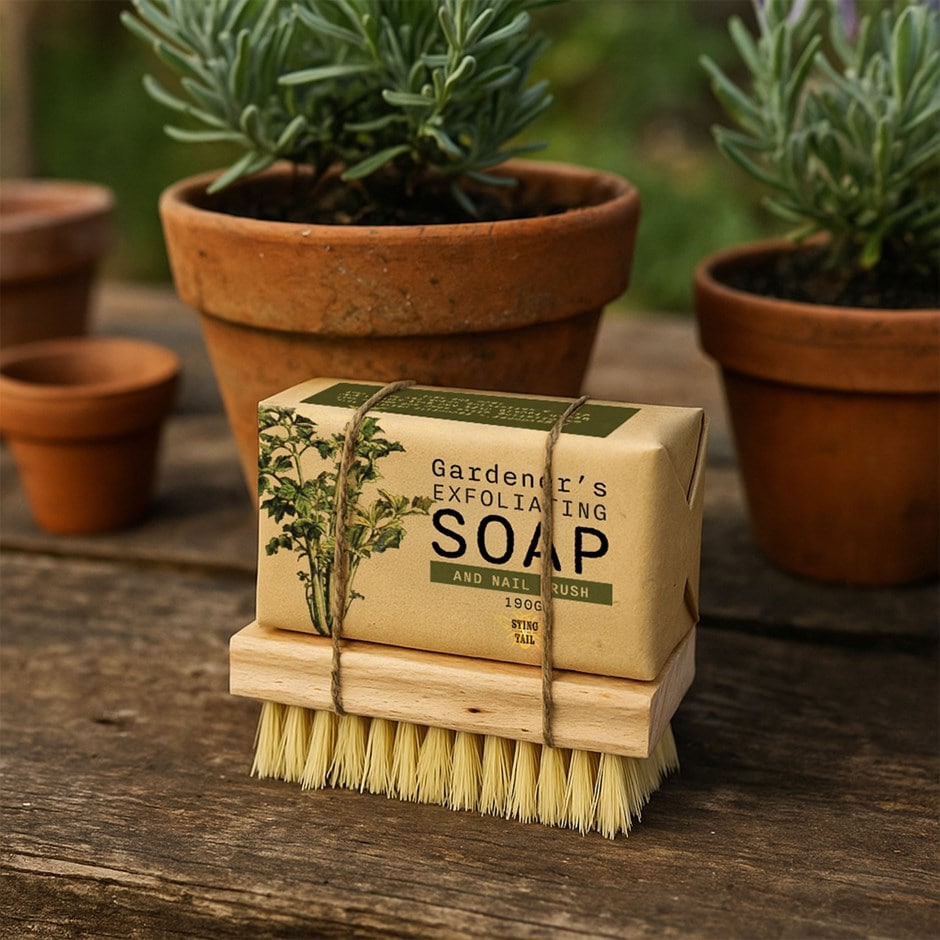 Gardener's exfoliating soap & brush Gardener's exfoliating soap & brush