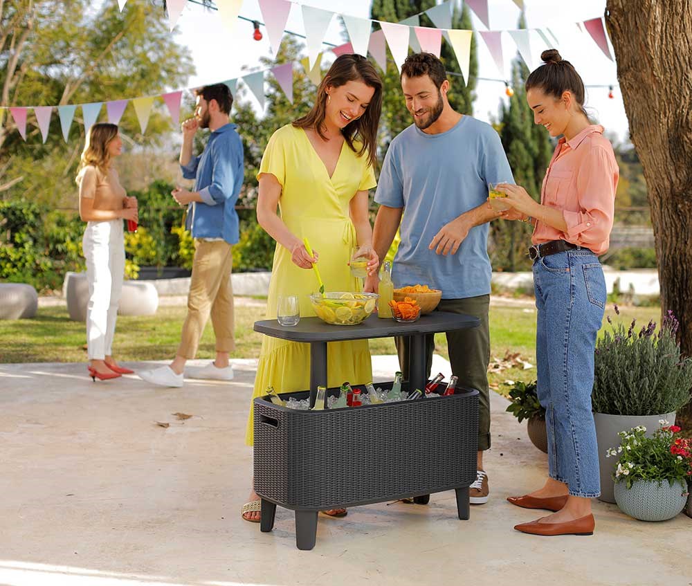 Keter Bevvy Bar Set