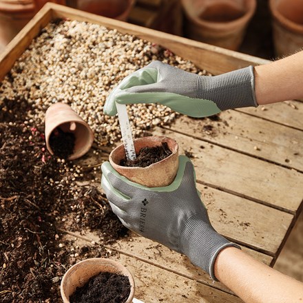 Gardening Gloves - Seed & Weed M8 by Smart Garden