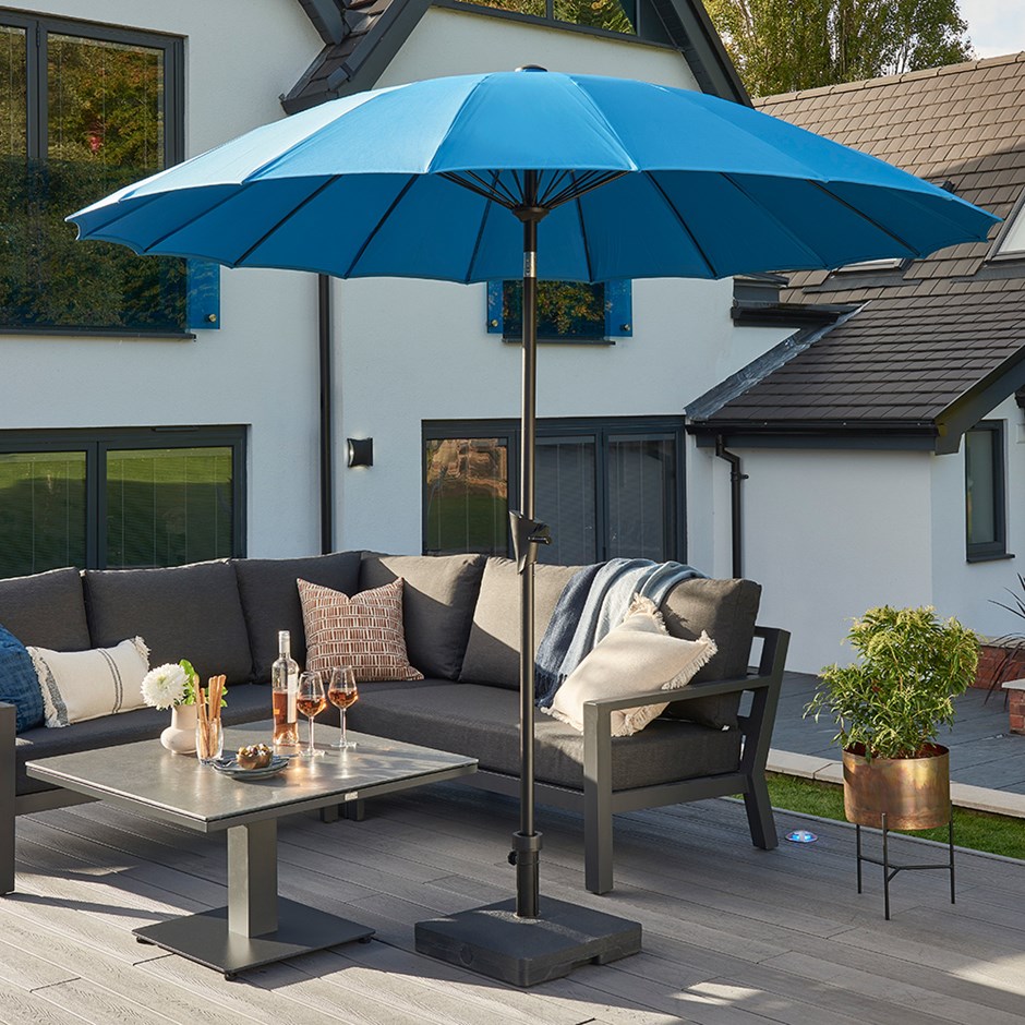 Royce Geisha 2.7m Round Crank & Tilt Parasol With Cover
