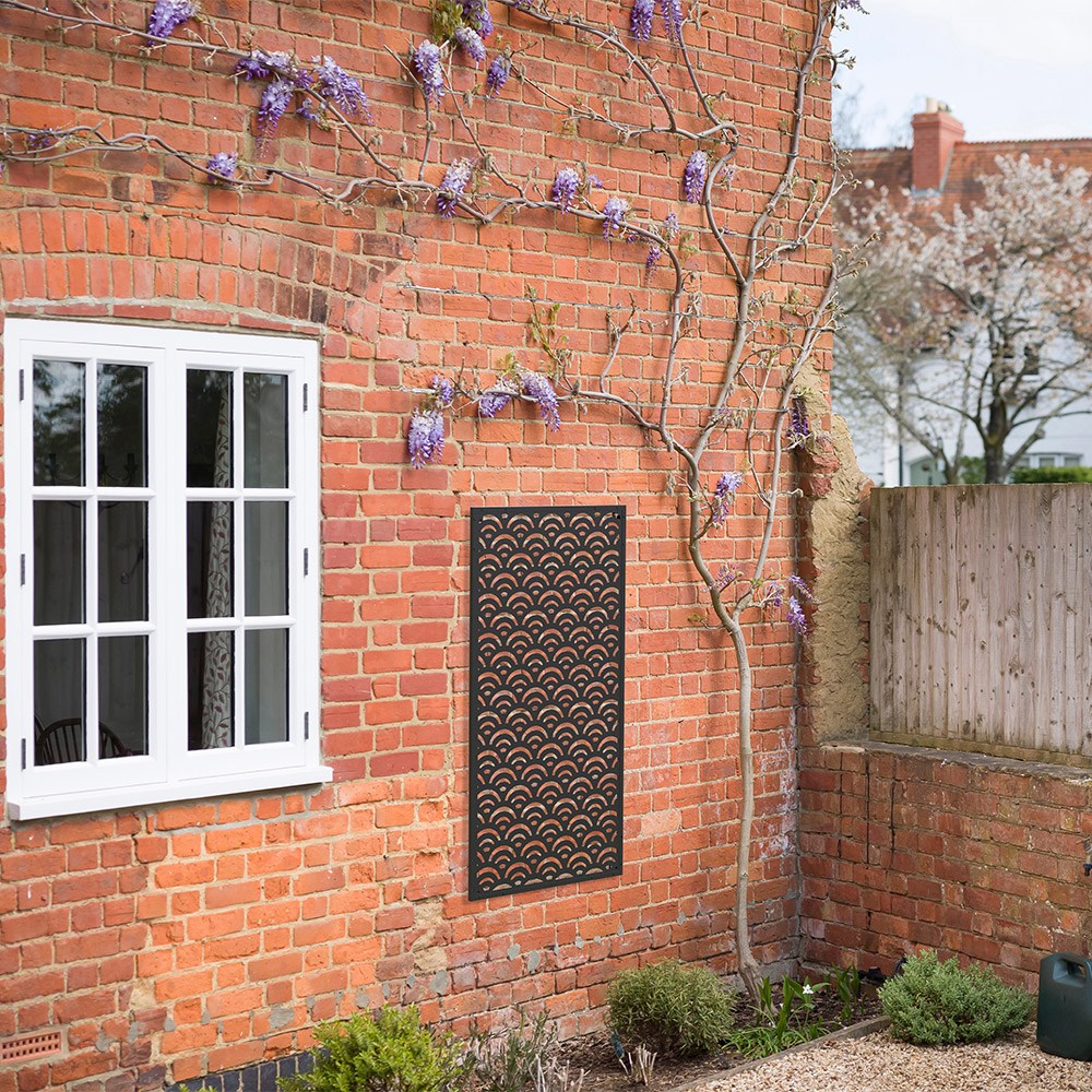 Modern Wave Patterned Garden Screen Black 120 x 60cm