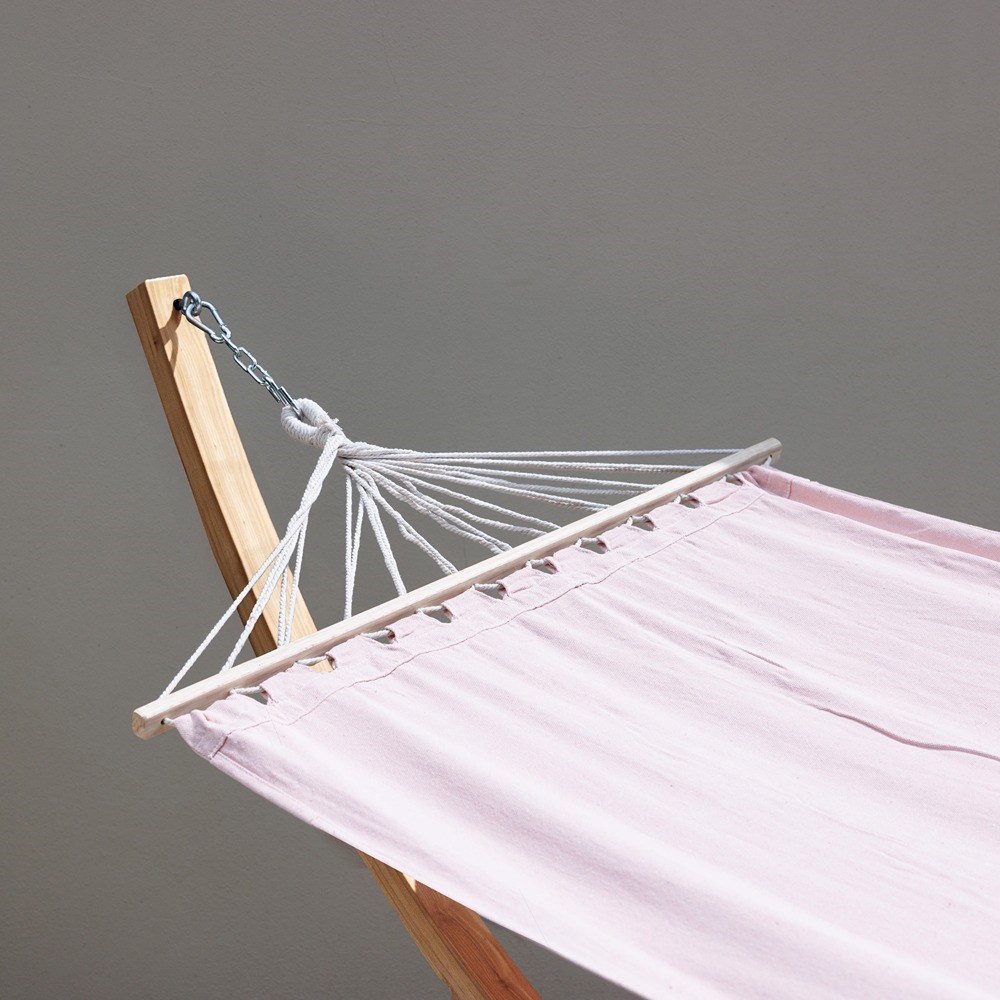 Single Hammock With Natural Wooden Arc Stand