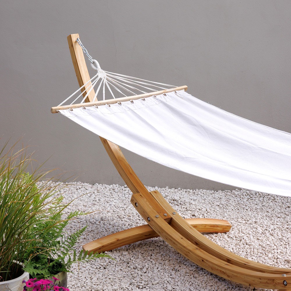 Single Hammock With Natural Wooden Arc Stand