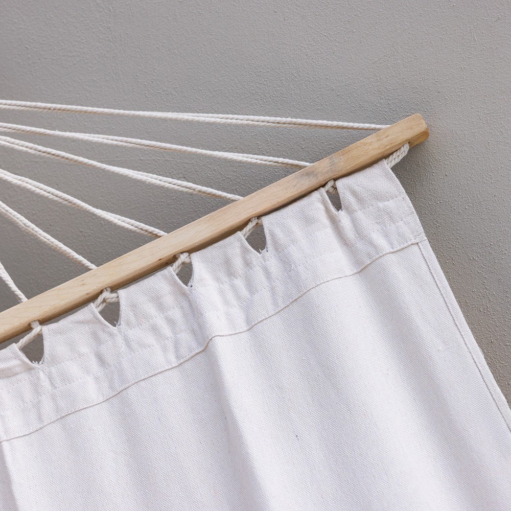 Single Hammock With Natural Wooden Arc Stand