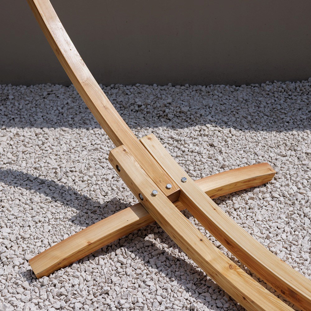 Single Hammock With Natural Wooden Arc Stand