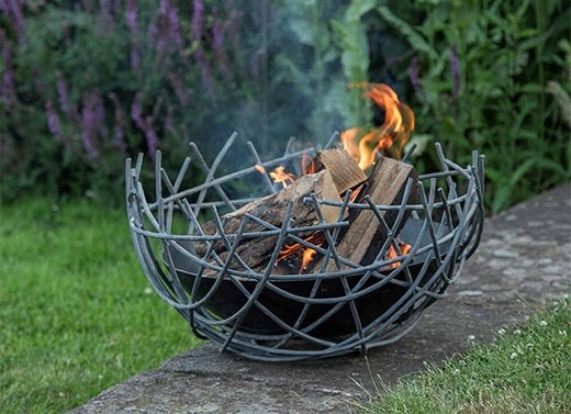 Fire pits & BBQs