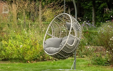 Chairs & loungers