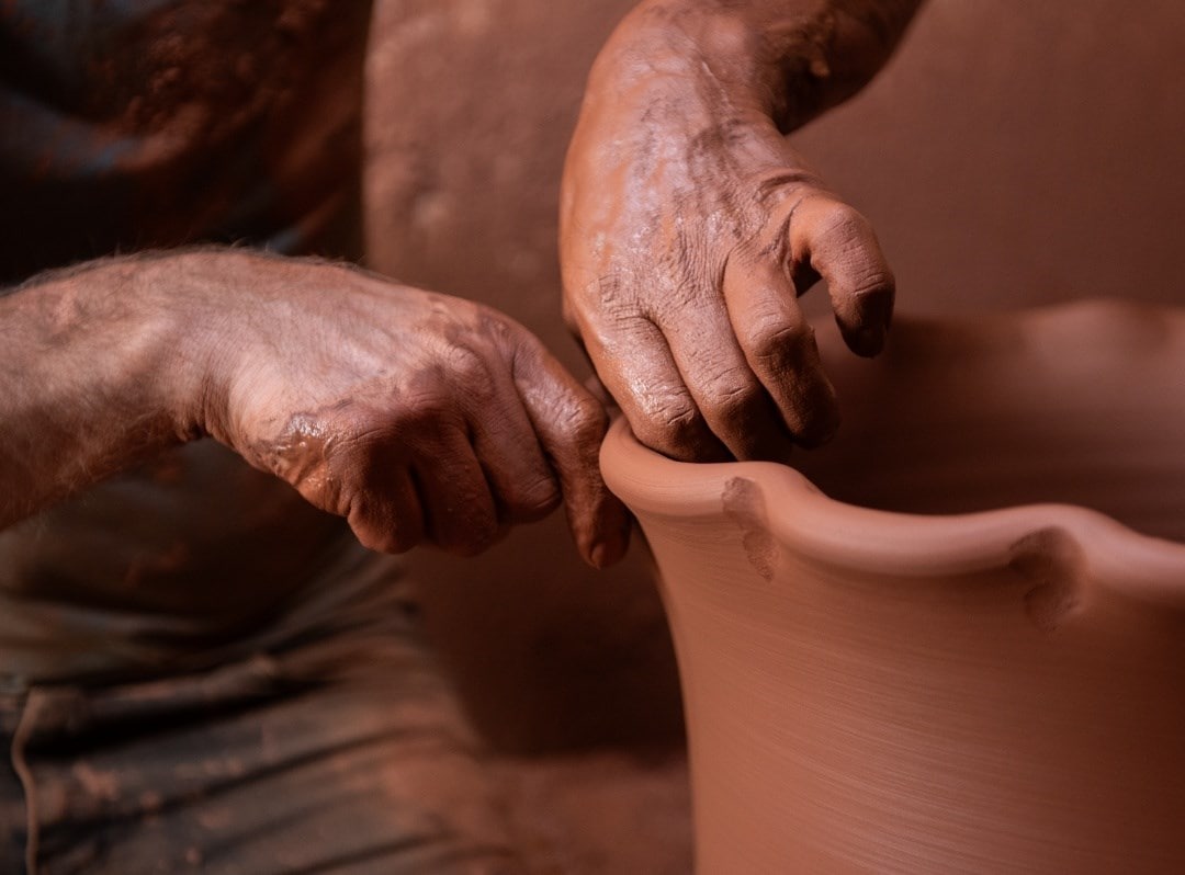 Hand-thrown teracotta pots