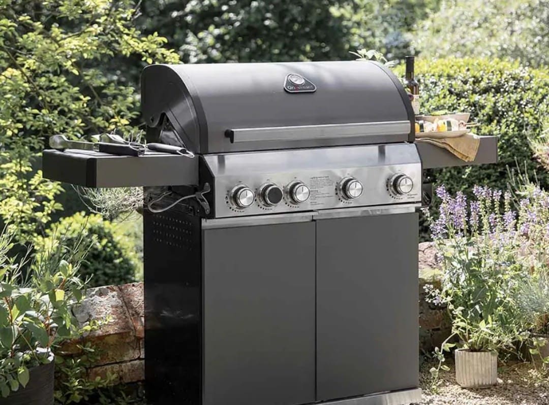 Barbecues & pizza ovens