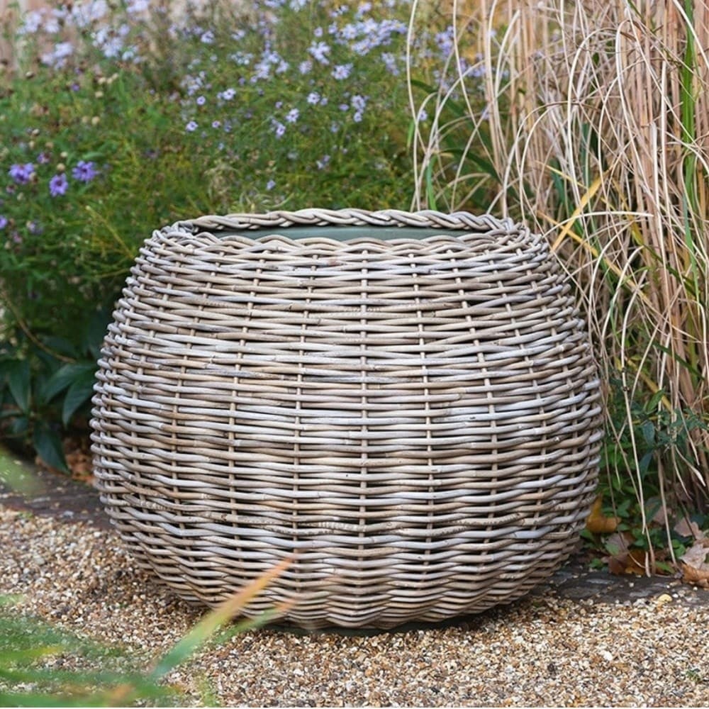 Wood & rattan