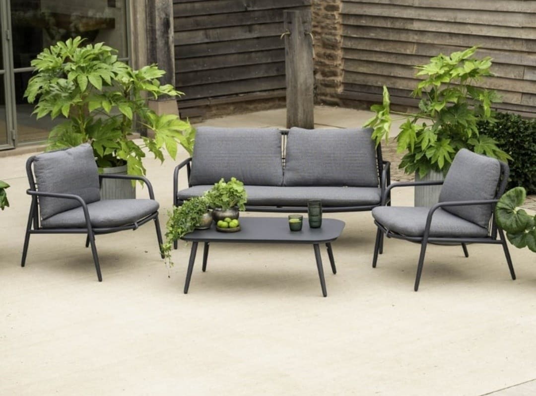 Outdoor lounge sets