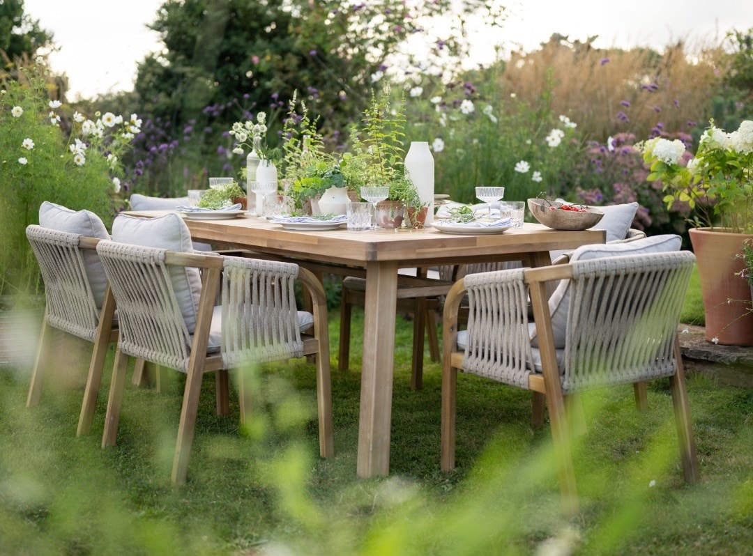 Outdoor dining sets