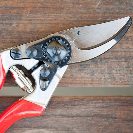 Picture of Felco classic left handed secateurs (model no 9)