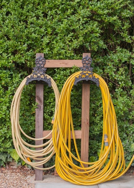 Cast iron hose tidy