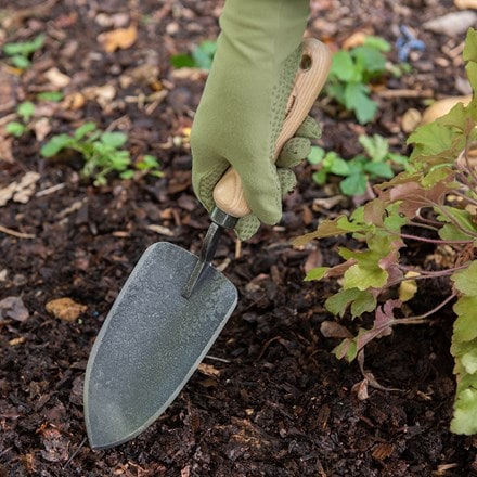 Garden Guru Super Strong Garden Scoop Trowel Shovel Transplanter -  Stainless Steel - Rust Resistant - Ergonomic Grip - Perfect Hand Shovel for