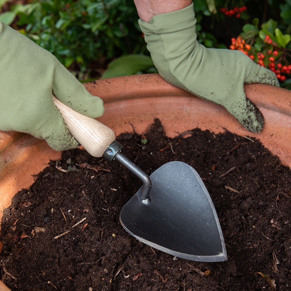 Potting shovel best sale