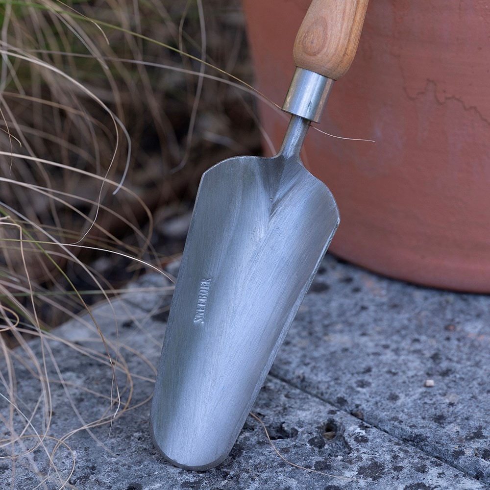 Sneeboer flowerbed trowel
