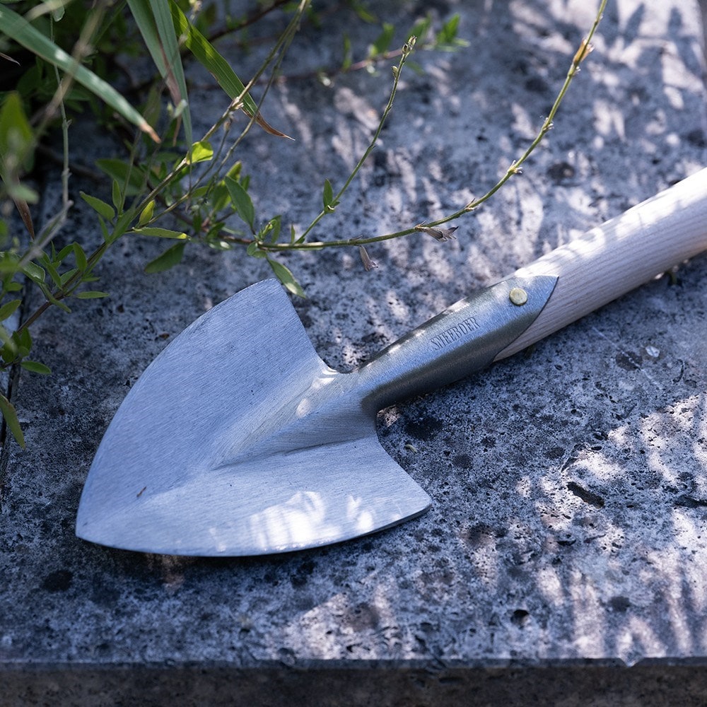 Sneeboer great dixter perennial spade