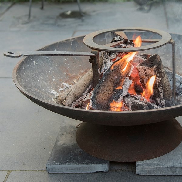 Open fire cooking tripod