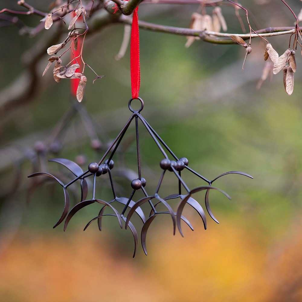 Hanging mistletoe - antique bronze