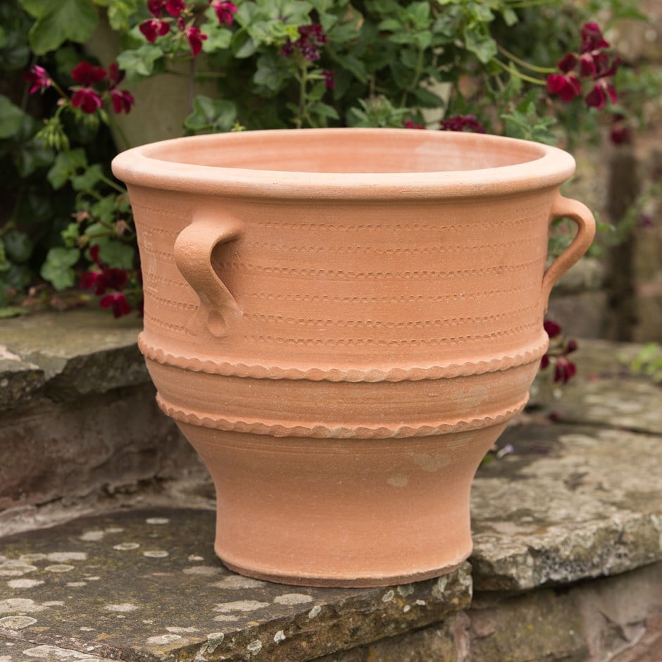Buy Thrapsano terracotta pot: Delivery by Crocus