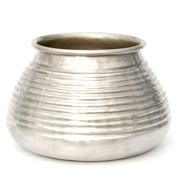Ribbed aluminium pot