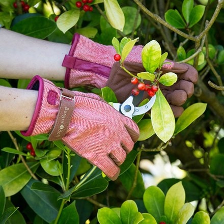 Tweed gardening gloves - red