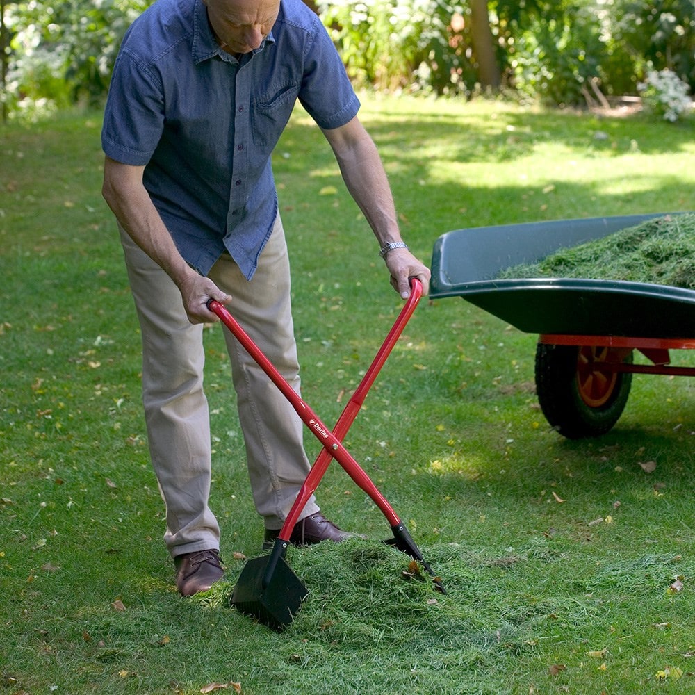 Grab and lift leaf collector