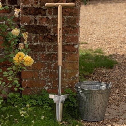 Kent & Stowe stainless steel long handled bulb planter