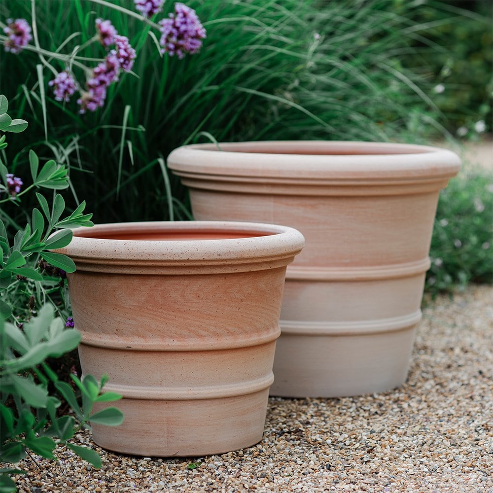 Siena ribbed Italian terracotta pot