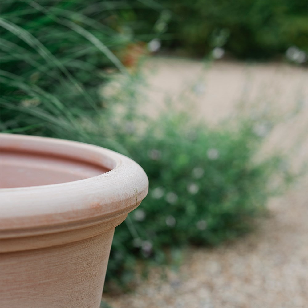 Siena ribbed Italian terracotta pot