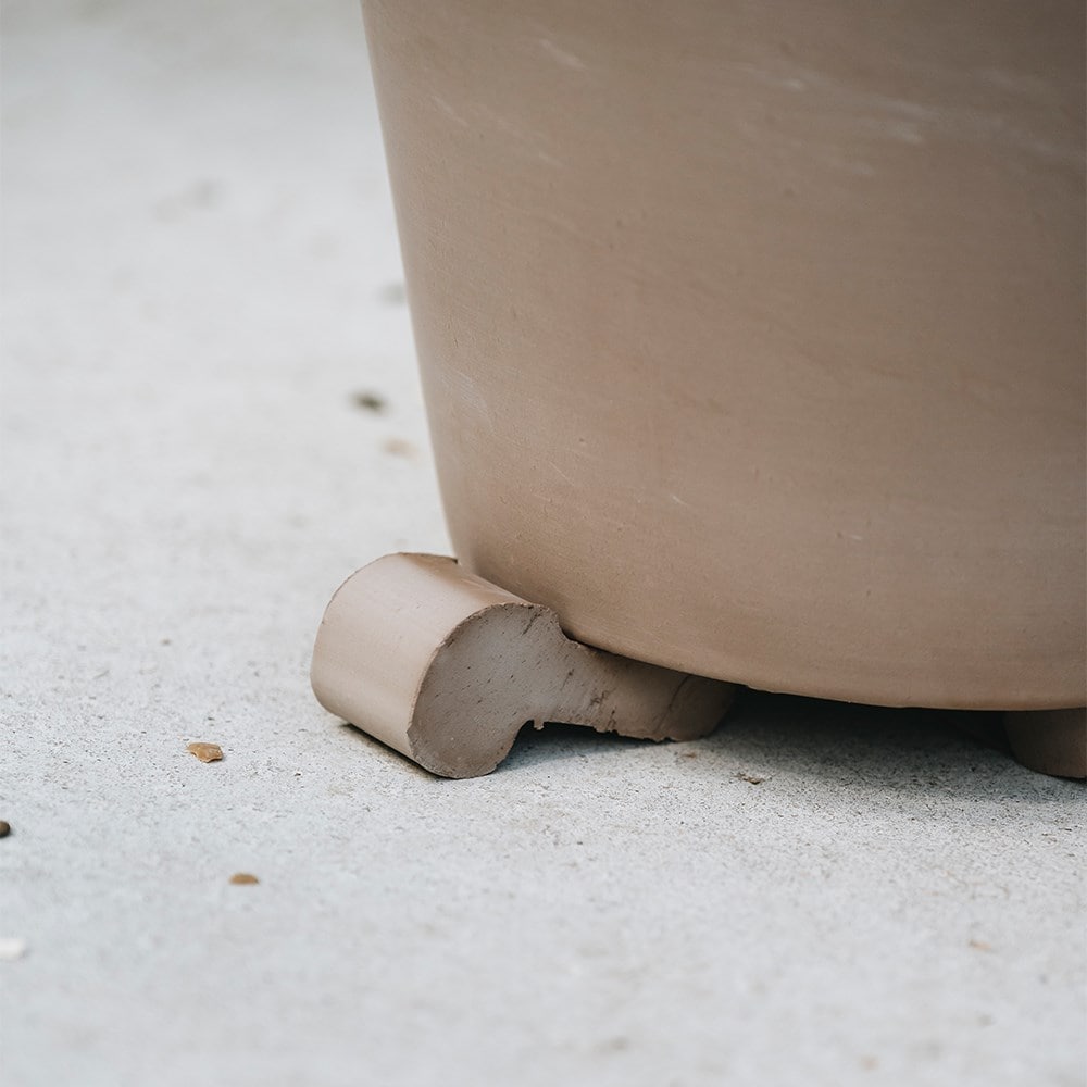 Italian terracotta pot feet grey - set of 3