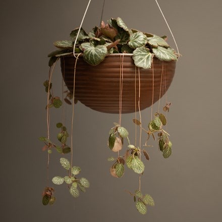 Hanging ribbed bowl - dark rust