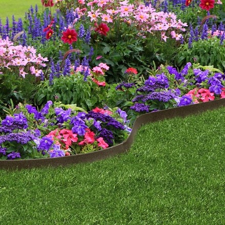 Recycled garden border thin line