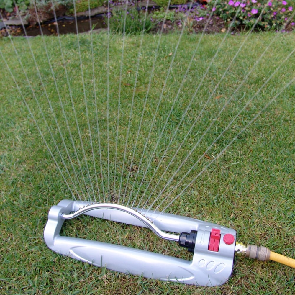 Metal oscillating sprinkler
