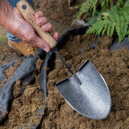 DeWit mini shovel with ash grip
