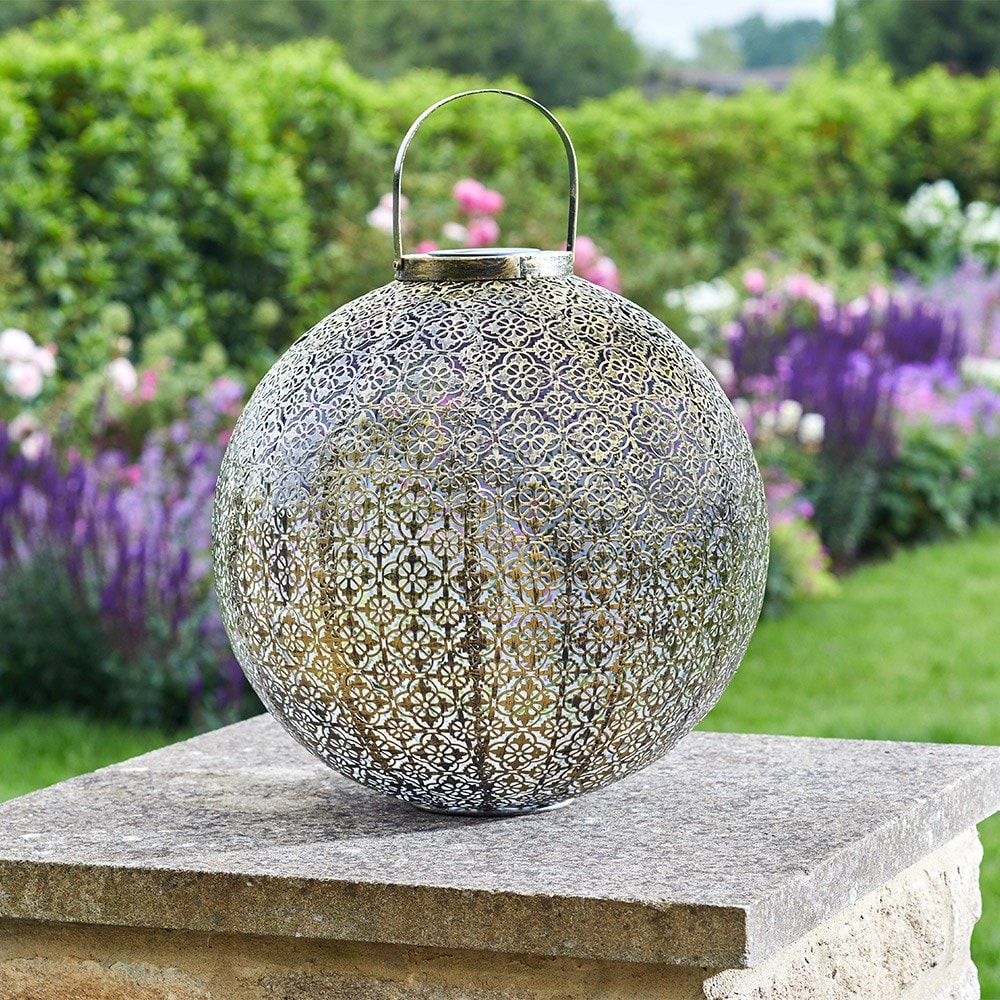 Solar damasque sphere lantern gold