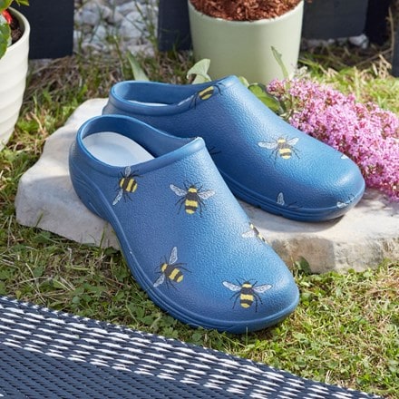 Bee clogs - sizes 4 - 7
