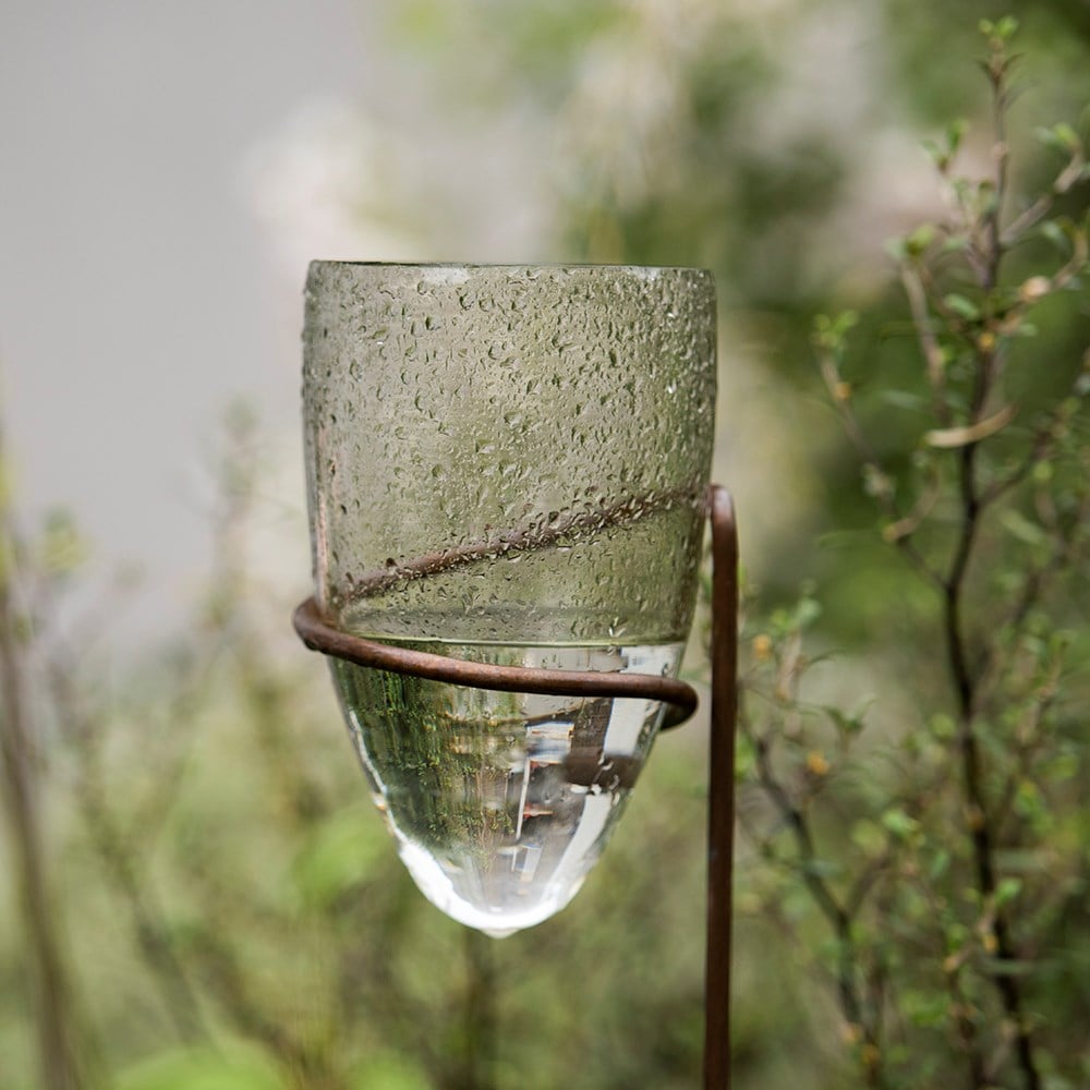 Garden stake rain gauge